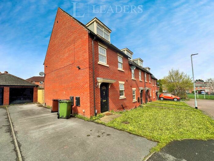 1 Bedroom Semi-Detached House To Rent In Raynville Way, Leeds, LS12