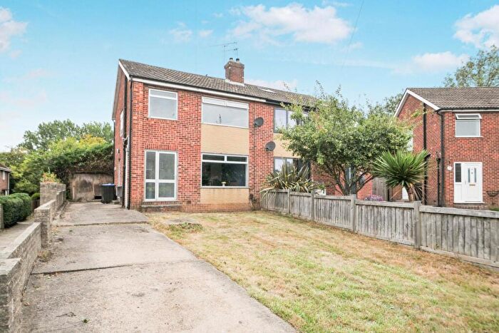 3 Bedroom Semi-Detached House For Sale In Wentworth Drive, Harrogate, HG2