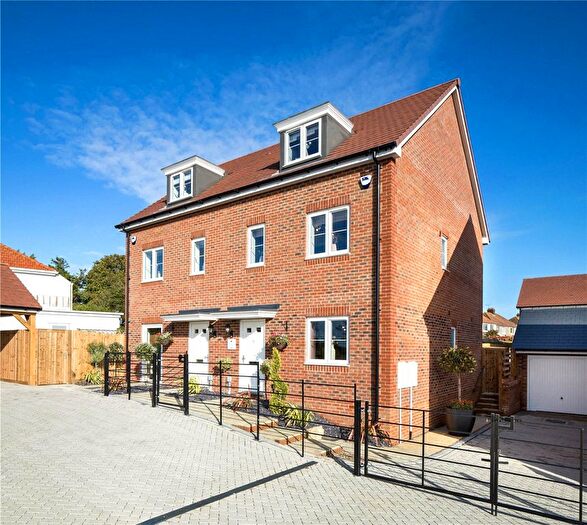 3 Bedroom Semi-detached House For Sale In Cross Road, Walmer, Deal, Kent, CT14
