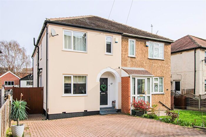 3 Bedroom Semi Detached House For Sale In Cotton Street, Wakefield, WF2