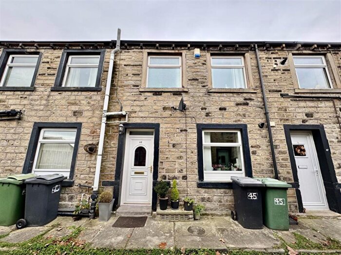 1 Bedroom Terraced House To Rent In Westgate, Almondbury, Huddersfield, HD5