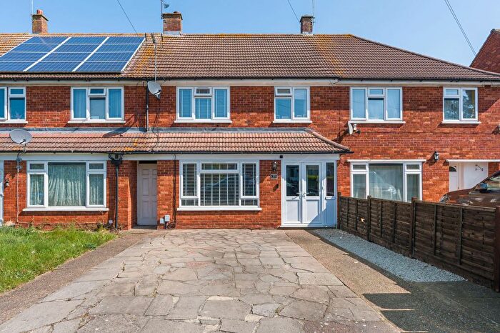 3 Bedroom Terraced House For Sale In Lincolns Field, Epping, CM16
