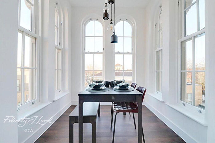 1 Bedroom Apartment For Sale In St Clements Avenue, London, E3