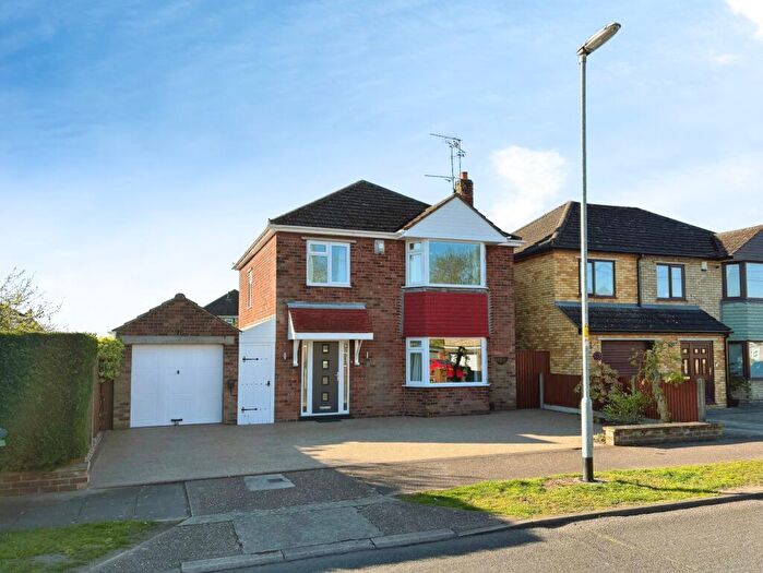 3 Bedroom Detached House For Sale In Thirsk Drive, Lincoln, LN6