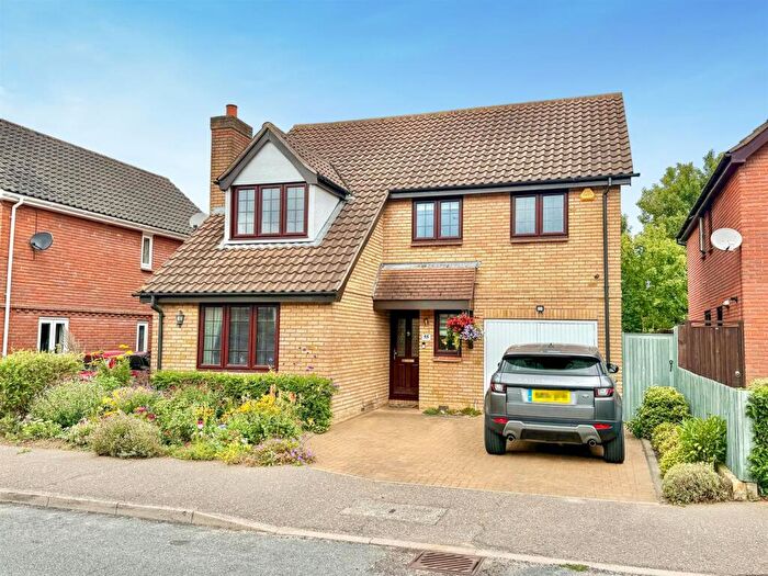 4 Bedroom Detached House For Sale In Nickleby Road, Chelmsford, CM1
