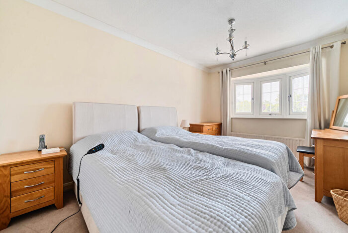 3 Bedroom Terraced House For Sale In Regency Drive, West Byfleet, KT14