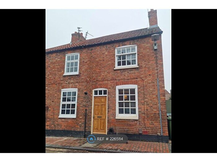 2 Bedroom End Of Terrace House To Rent In King Street, Newark, NG24