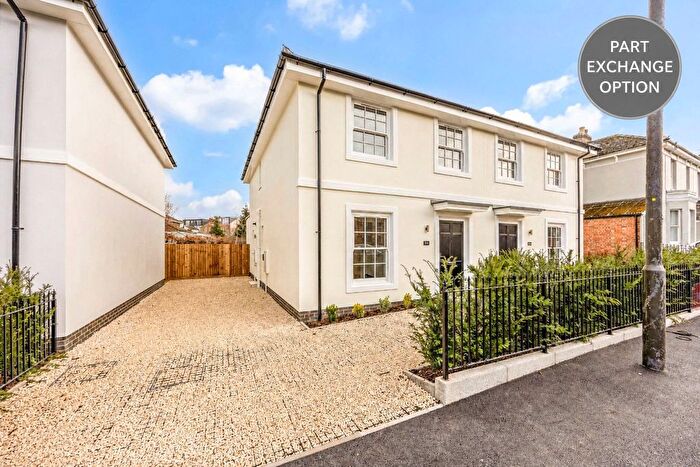 3 Bedroom Semi-Detached House For Sale In London Road, Cheltenham, GL52