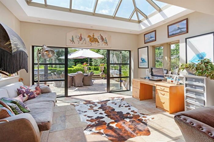 9 Bedroom Detached House For Sale In Broughton Poggs, Lechlade, GL7