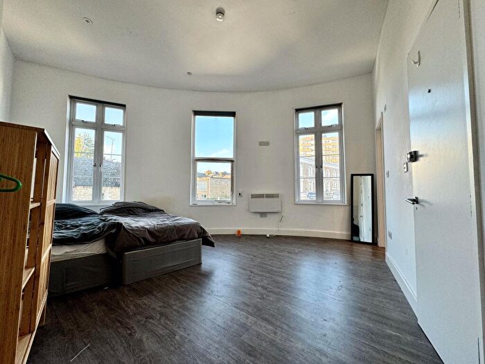 Apartment To Rent In St Jude Street, N16