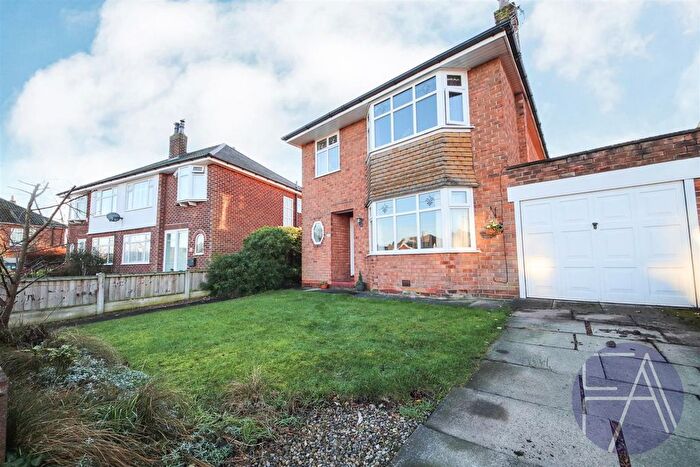 3 Bedroom Detached House For Sale In Links Avenue, Southport, Merseyside, PR9
