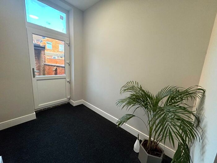 2 Bedroom Apartment To Rent In Artizan Road, Abington, Northampton, NN1