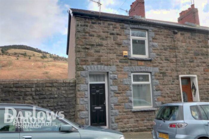2 Bedroom Terraced House To Rent In East Road, Ferndale, CF43