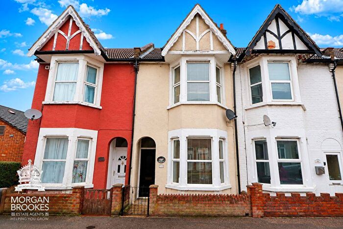 3 Bedroom Terraced House For Sale In Fairfax Drive, Westcliff-On-Sea, SS0