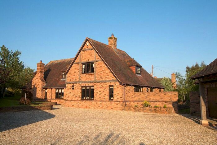 6 Bedroom Detached House To Rent In Exton, Exeter, Devon, EX3