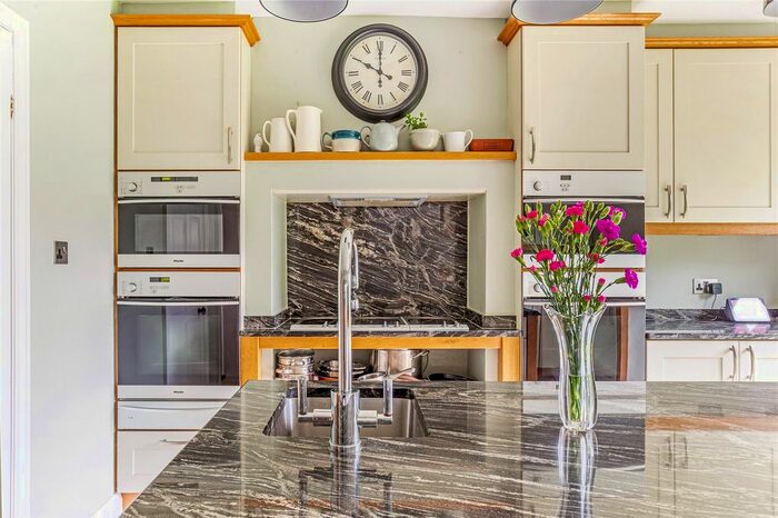4 Bedroom Detached House For Sale In Loosley Hill, Loosley Row, Princes Risborough, HP27