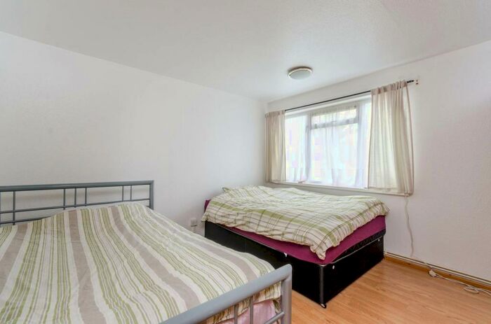 1 Bedroom Flat To Rent In Vermont Road, Crystal Palace, London, SE19