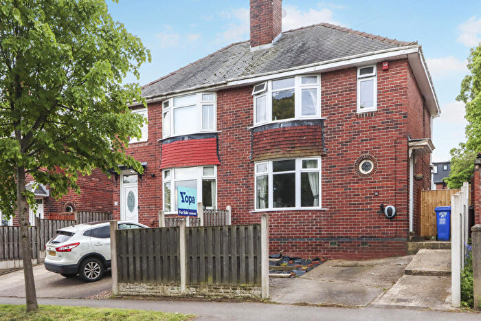 3 Bedroom Semi-Detached House For Sale In Thorpe House Avenue, Sheffield, S8