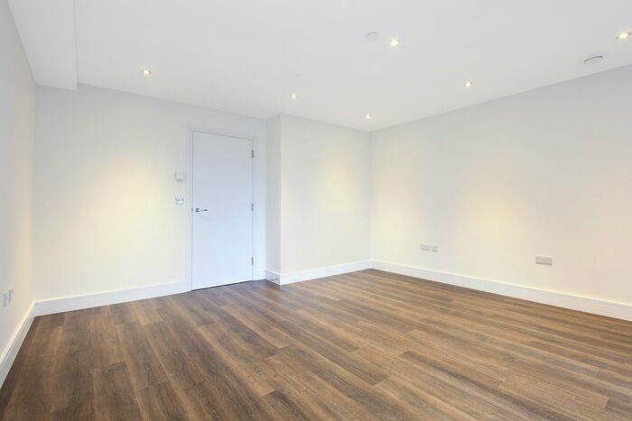 1 Bedroom Property To Rent In Rye Lane, Peckham, SE15