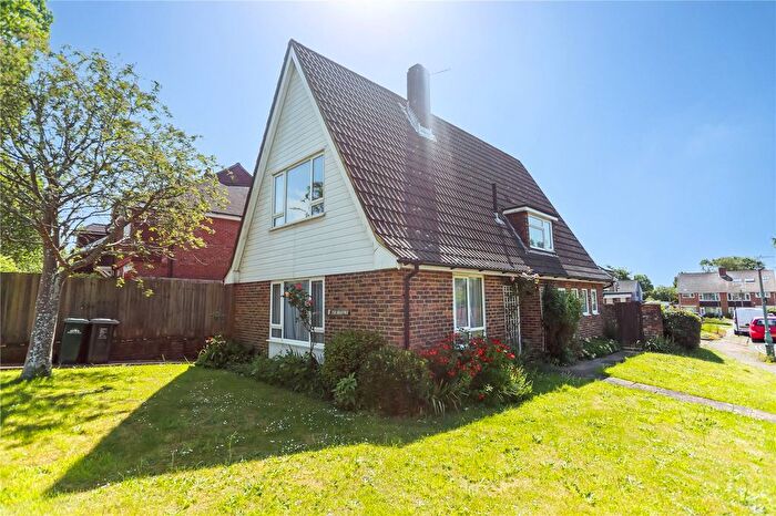 2 Bedroom Detached House To Rent In The Droveway, Hove, East Sussex, BN3