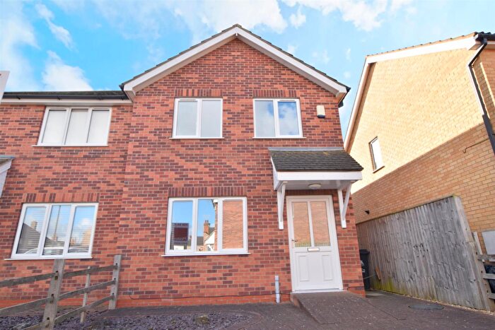 3 Bedroom Semi-Detached House For Sale In Maygrove Mews, Cleethorpes, DN35