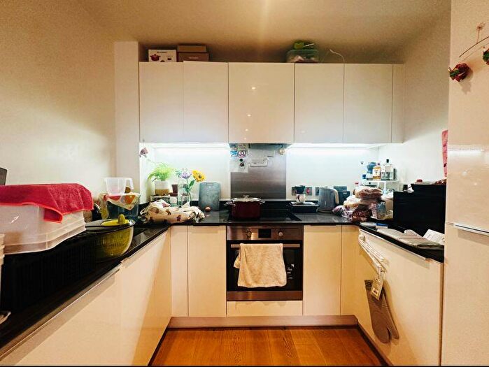 1 Bedroom Apartment For Sale In Capitol Way, London, NW9