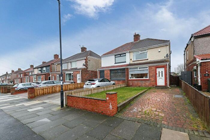 2 Bedroom Semi-Detached House For Sale In Exeter Road, Wallsend, NE28