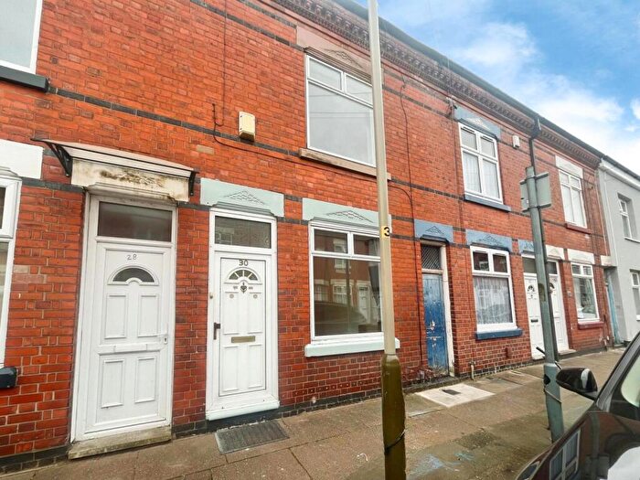 2 Bedroom Terraced House For Sale In Woodland Road, Leicester, Leicestershire, LE5