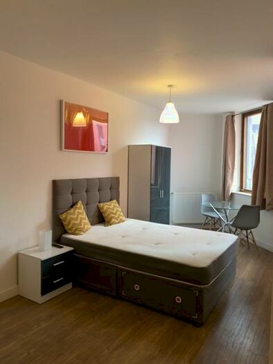 Studio To Rent In Moorfields Apartments, Moorfields, Liverpool, Merseyside, L2