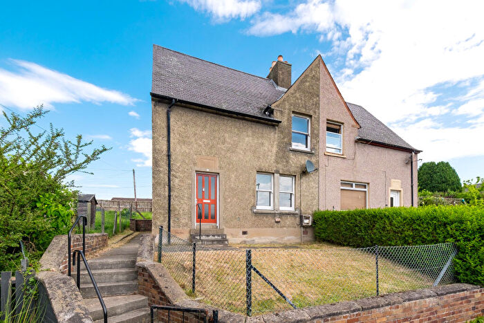 3 Bedroom Semi-Detached House For Sale In Sir George Bruce Road, Oakley, Fife, KY12