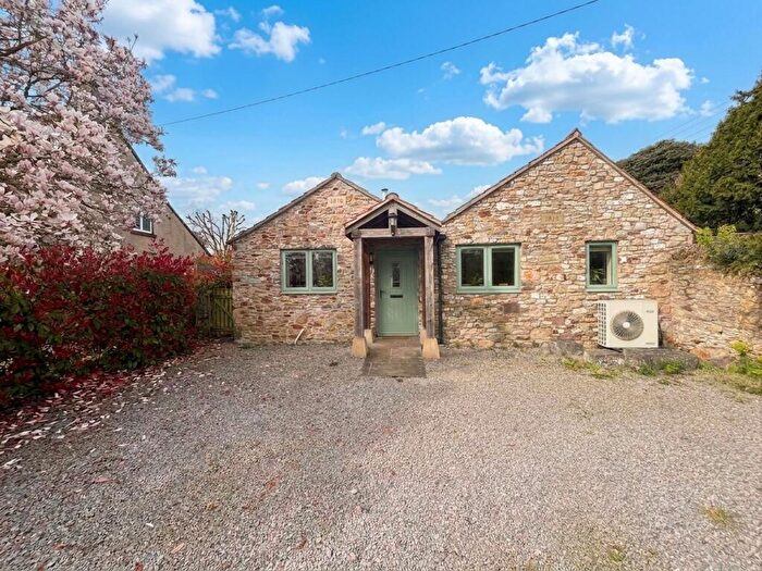 4 Bedroom Barn Conversion For Sale In Duck Street, Tytherington, GL12