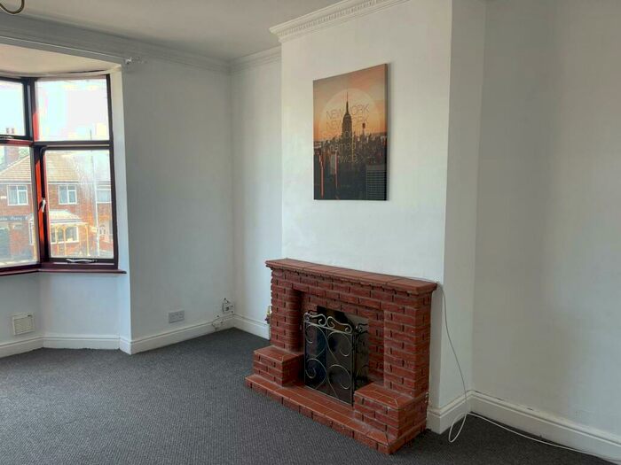 2 Bedroom Apartment To Rent In Hillmorton Road, Rugby, CV22