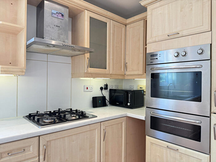 4 Bedroom Town House To Rent In Padstow Close, Orpington, Kent, BR6