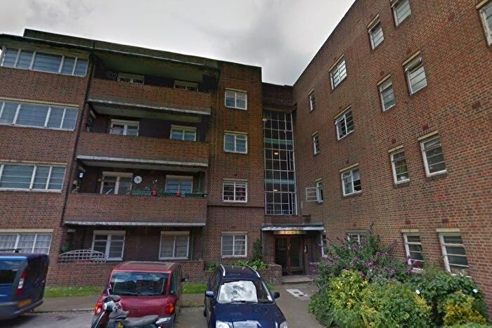 2 Bedroom Flat To Rent In Herne Hill, London, SE24