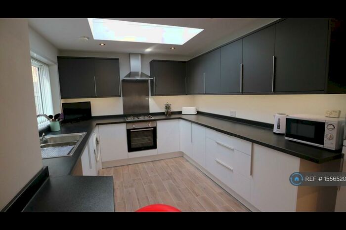 5 Bedroom Terraced House To Rent In Braemar Road, Manchester, M14