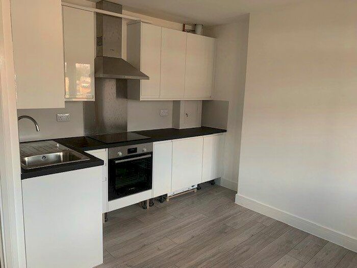 1 Bedroom Flat To Rent In Victoria Road, Ruislip Manor, Ruislip, HA4