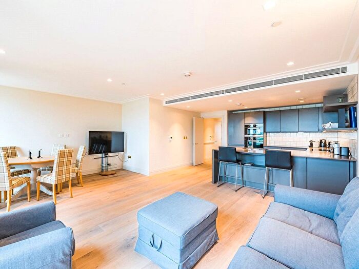 2 Bedroom Flat For Sale In Queens Wharf, Crisp Road, W6