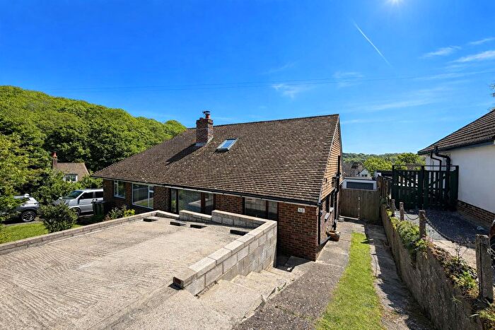 3 Bedroom Semi-Detached House For Sale In High Ridge, Hythe, CT21