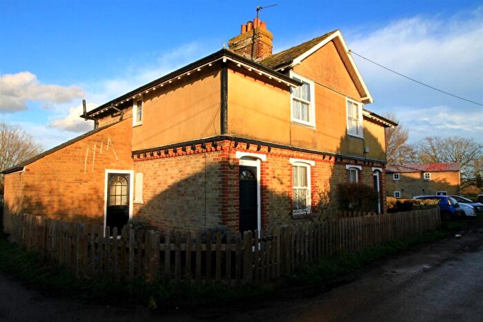 3 Bedroom House To Rent In Swiss Cottages, Lower Goldstone, Ash, Canterbury, Kent, CT3