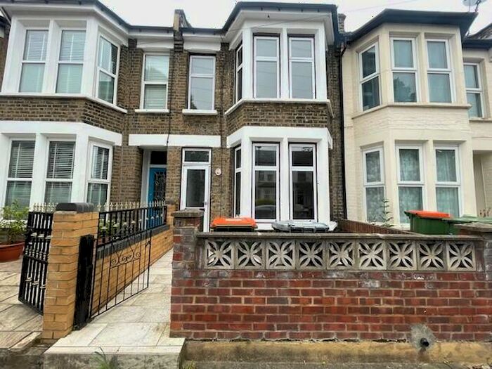 4 Bedroom House To Rent In Geere Road, Stratford, E15