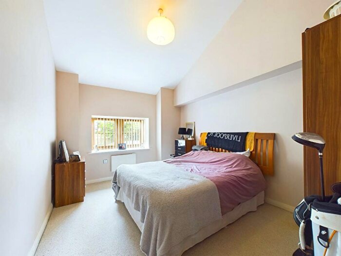 2 Bedroom Apartment For Sale In Towpath House, Canal Road, Riddlesden, Keighley, BD20