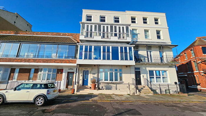 3 Bedroom Flat For Sale In Sion Hill, Ramsgate, CT11