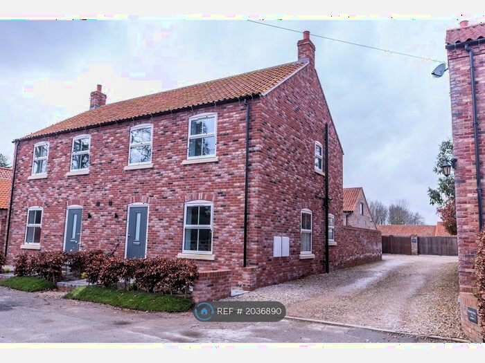 3 Bedroom Semi-Detached House To Rent In North Road, Driffield, YO25