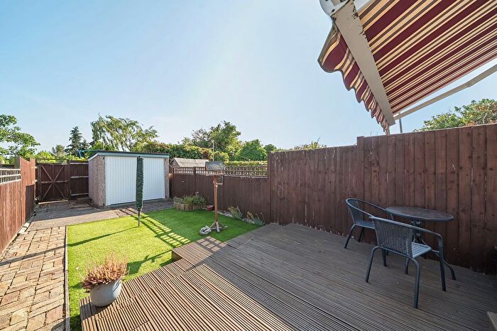 2 Bedroom Terraced House For Sale In Higham Road, Cliffe, ME3