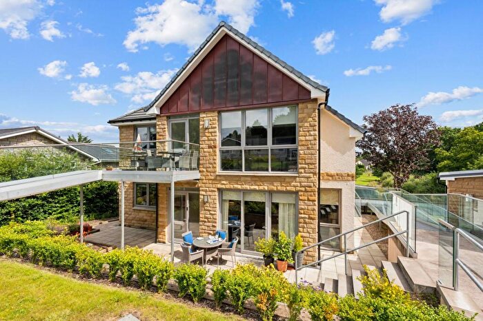 3 Bedroom Apartment For Sale In Lovat Avenue, Bearsden, G61