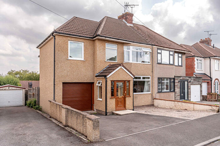 4 Bedroom Semi Detached House For Sale In Burley Crest, Downend, BS16