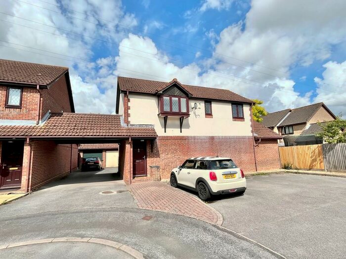 1 Bedroom Coach House To Rent In St. Lawrence Close, Hedge End, SO30
