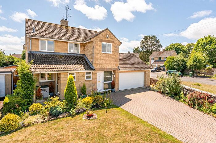 3 Bedroom Detached House For Sale In Hollis Gardens, Luckington, SN14