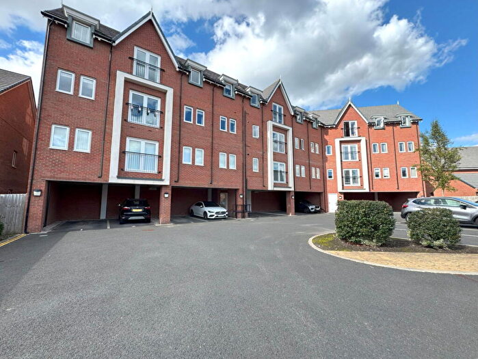 2 Bedroom Flat For Sale In Maplebeck Drive, Southport, PR8