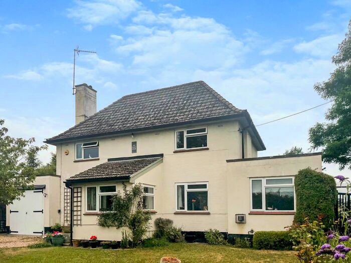3 Bedroom Detached House For Sale In Laxfield Road, Dennington, Woodbridge, IP13